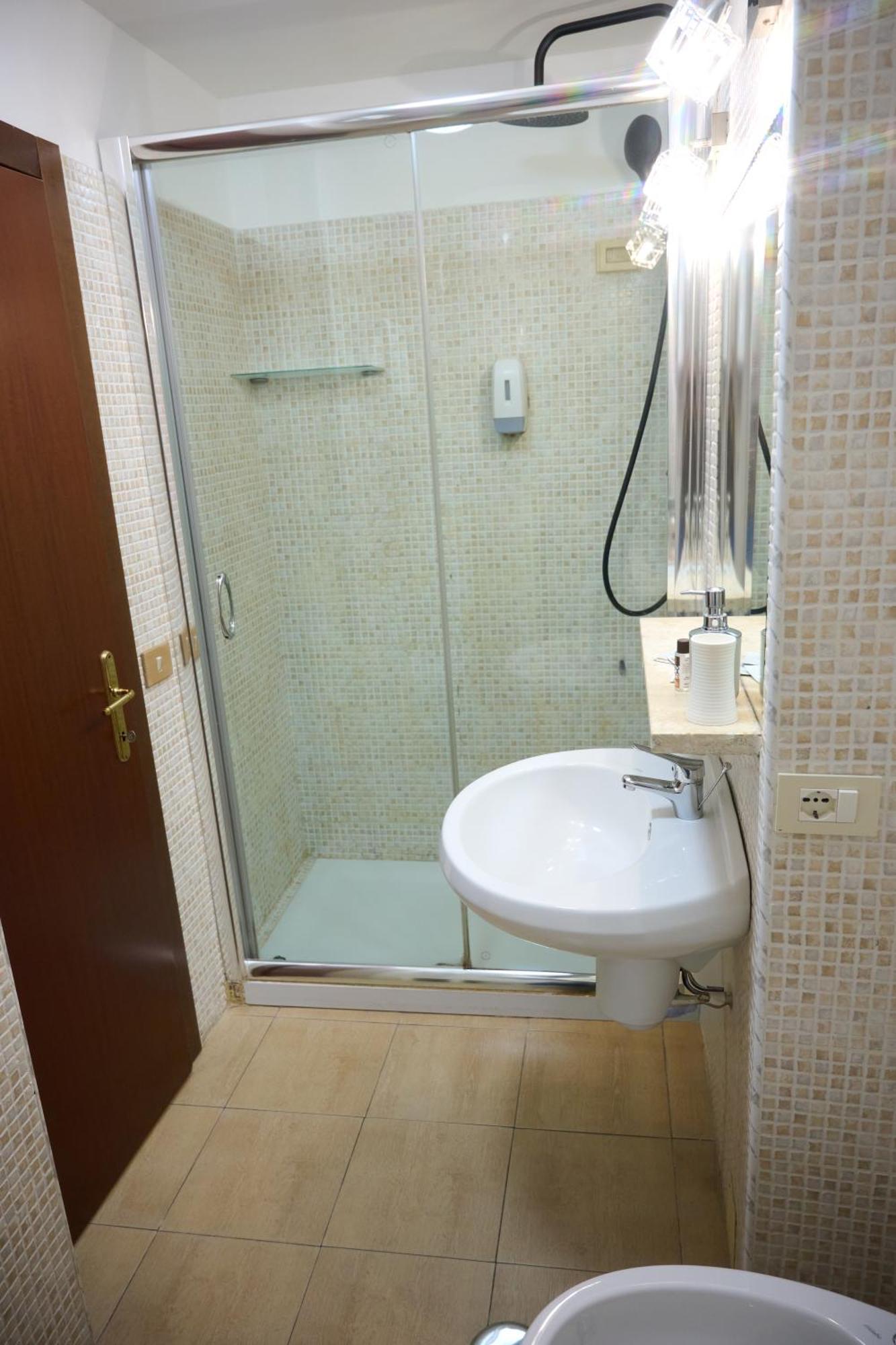 On The Rainbow B&B Рим Екстериор снимка